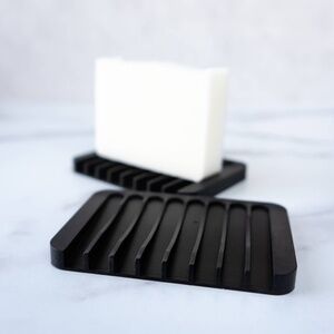 (NWT) Waterfall Silicone Soap Dish (unpackaged)